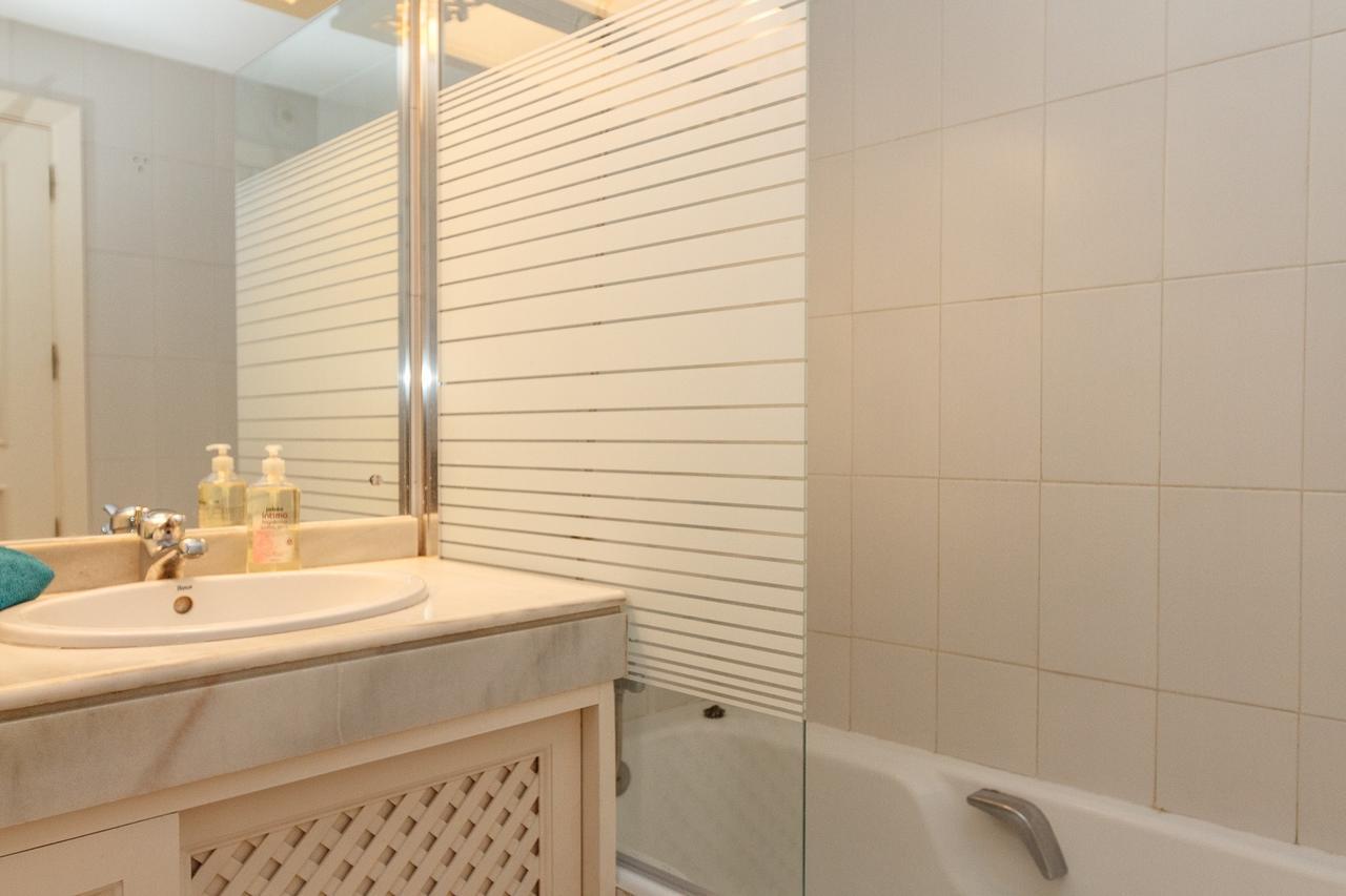 Puerto Marina Apartment Benalmadena Ngoại thất bức ảnh